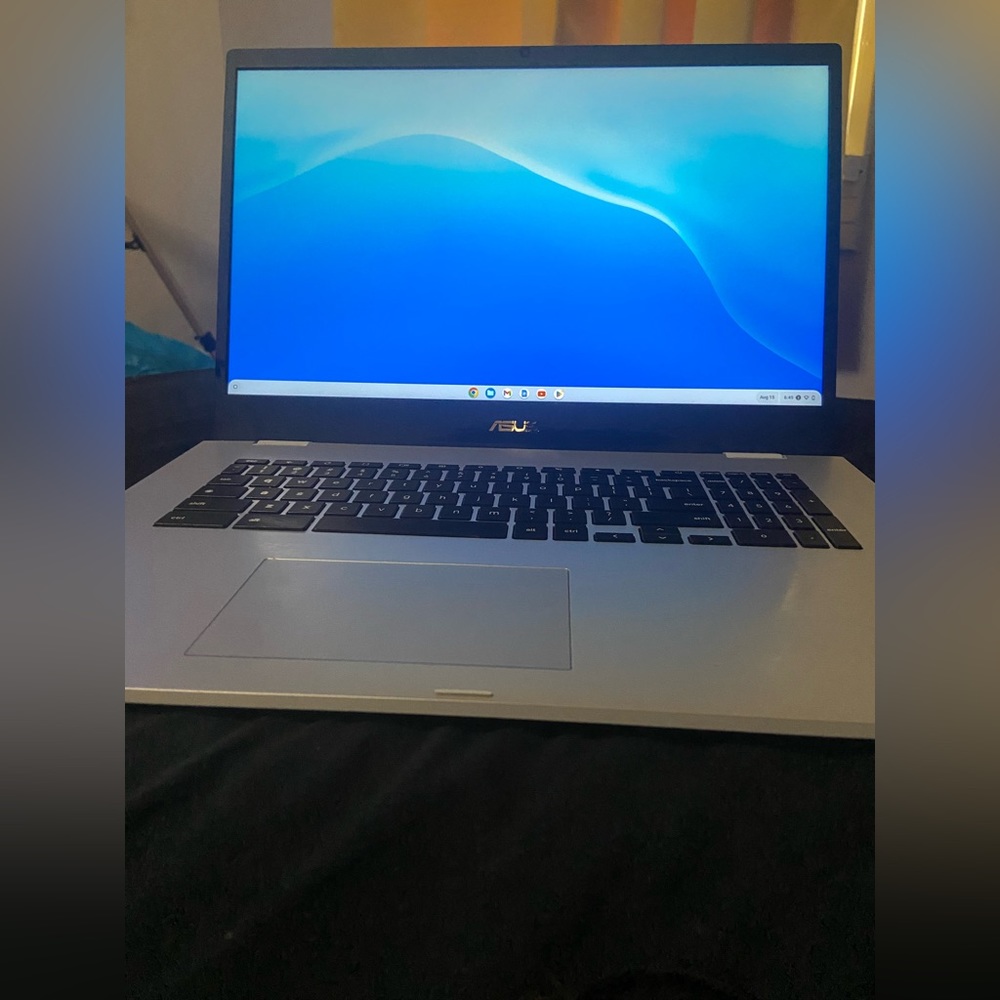 Asus Chromebook for sale!!!!! - Picture 2 of 2